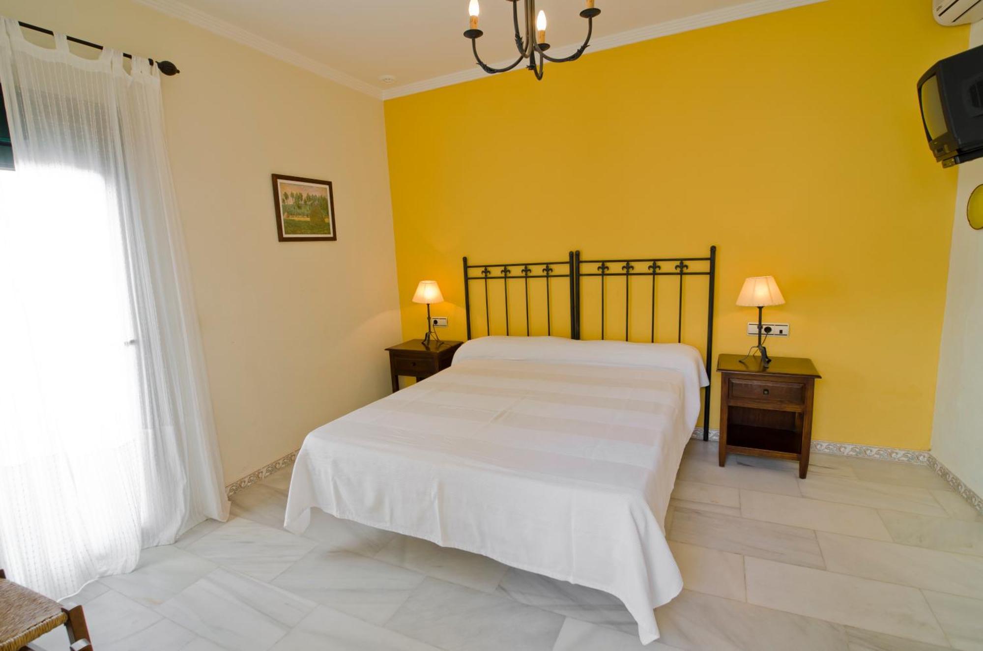 Hostal Sixto Рота Экстерьер фото