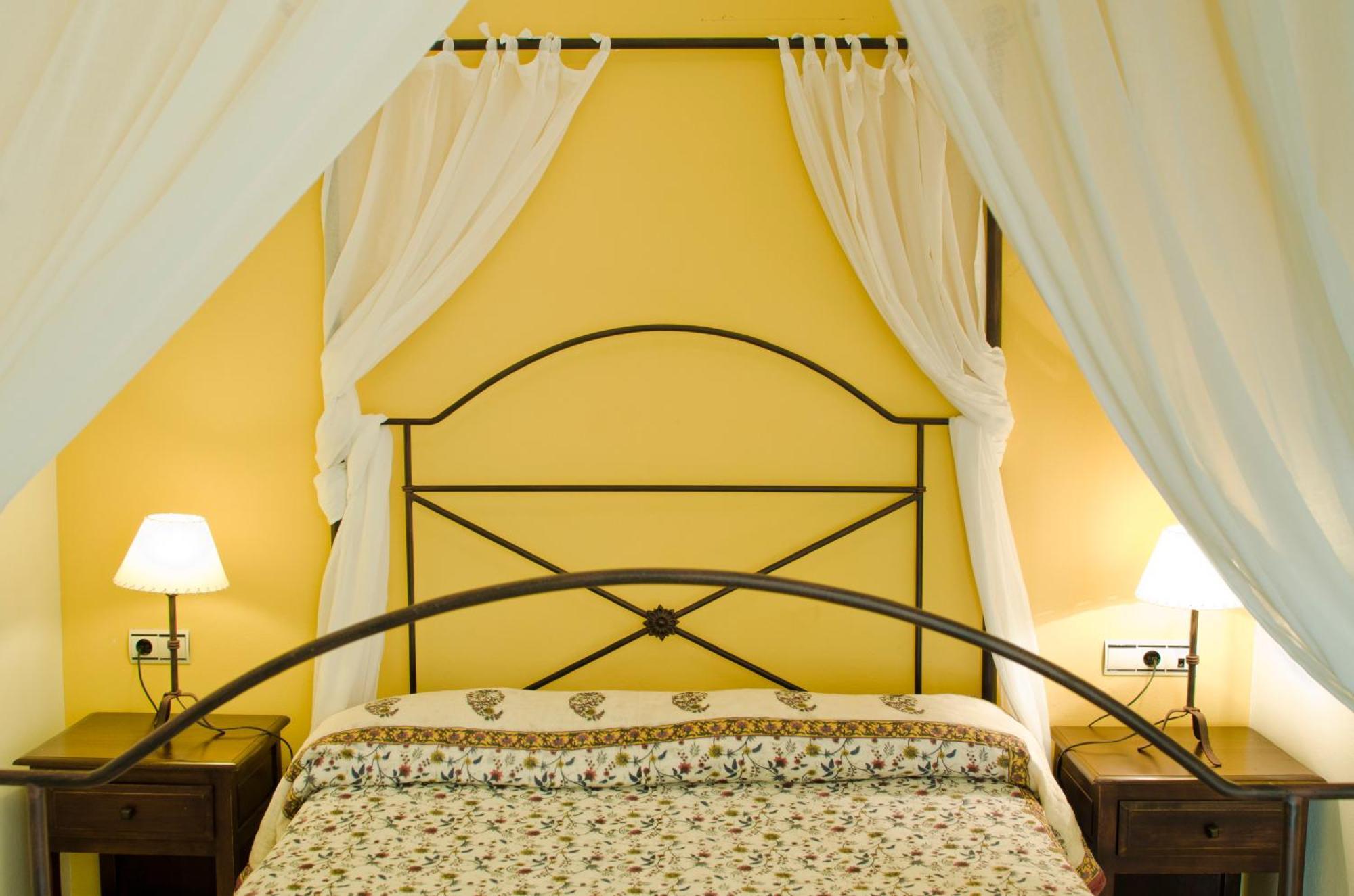 Hostal Sixto Рота Экстерьер фото