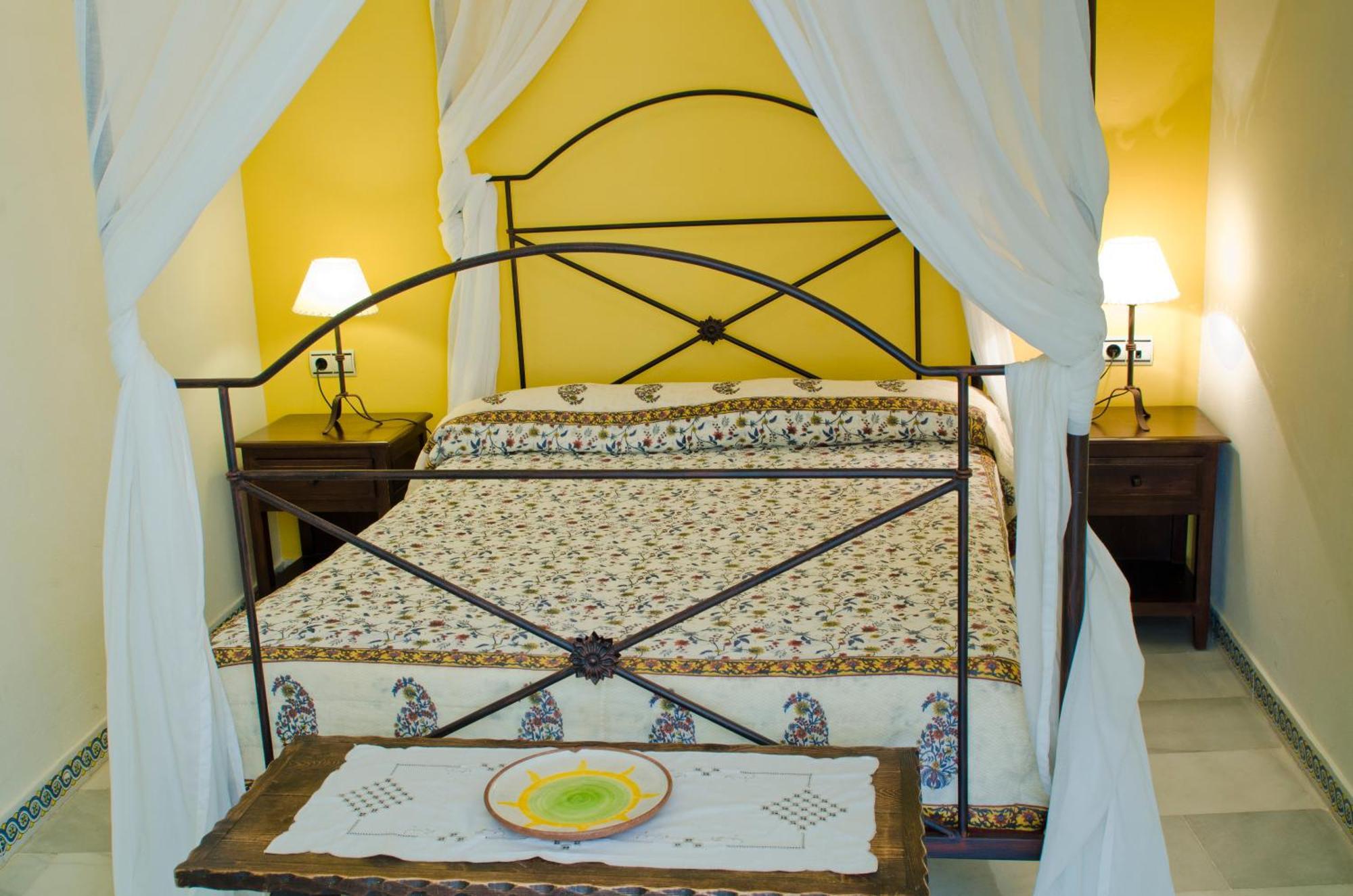 Hostal Sixto Рота Экстерьер фото